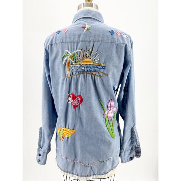 embroidered stitch animals on chambray button down long sleeve shirt M - Picture 3 of 7